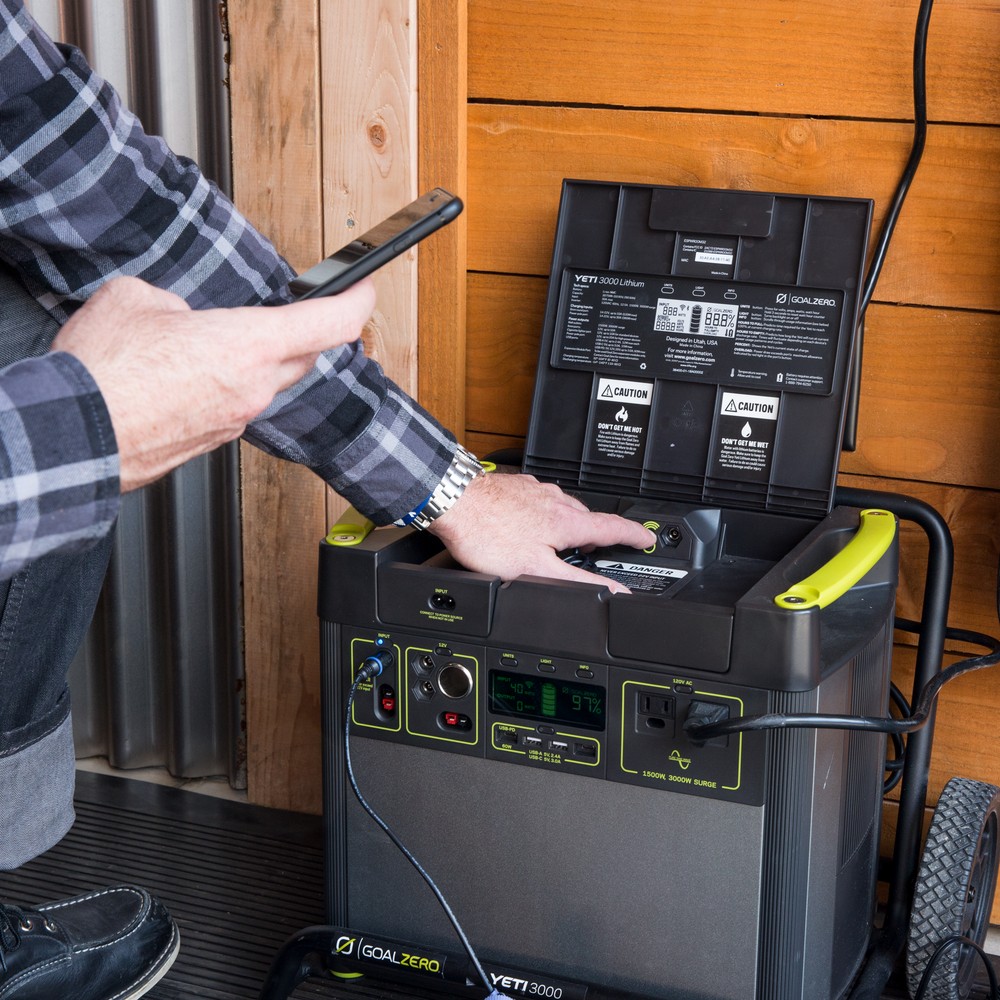 Goal Zero Yeti 3000 V2 Lithium Portable Power Station ...