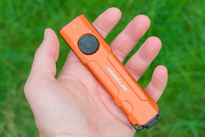 JETBeam E26-UV KUNAI Rechargeable Pocket Light with 365nm UV and 5mW Green Laser (2000 Lumens) - Image 5