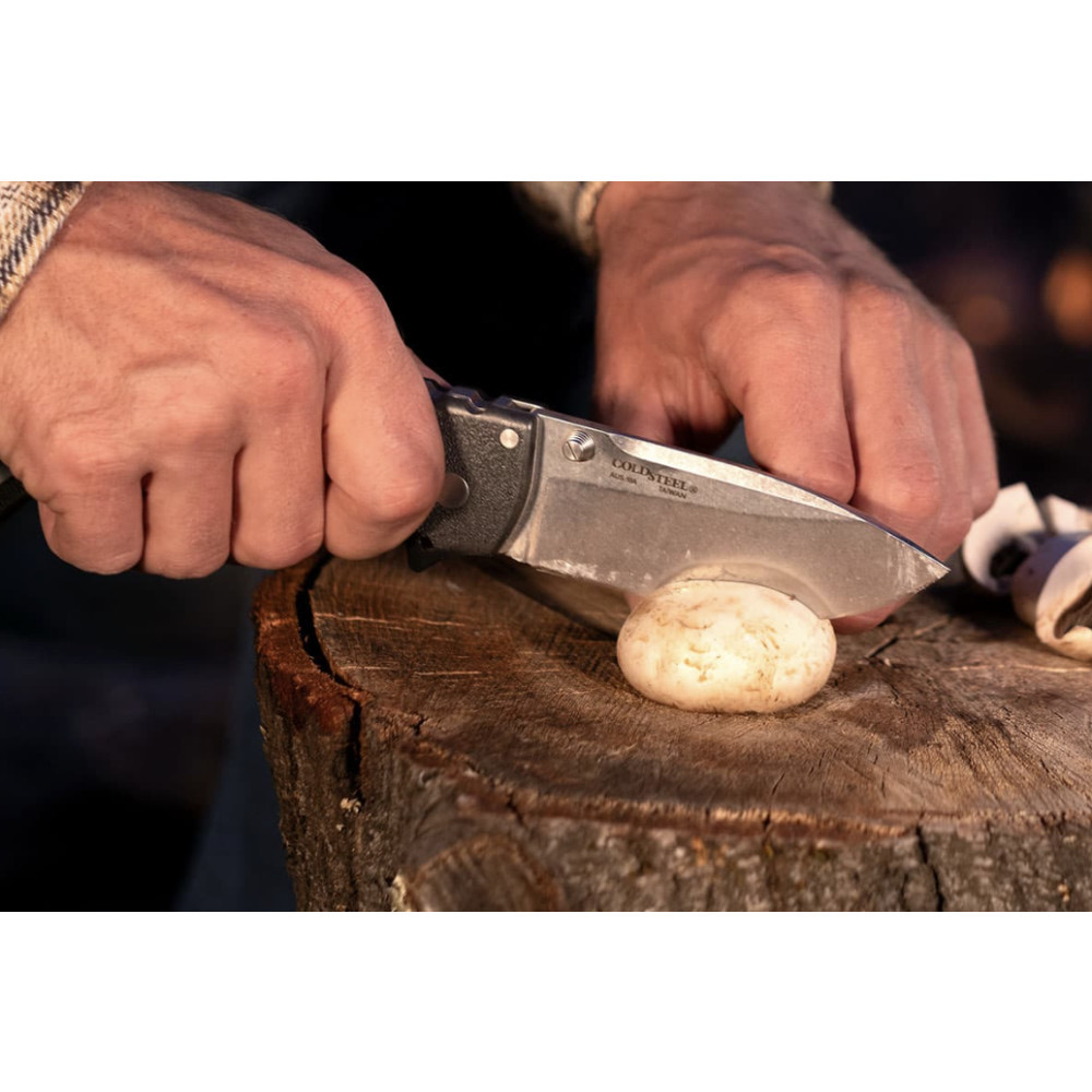 Cold Steel Knives